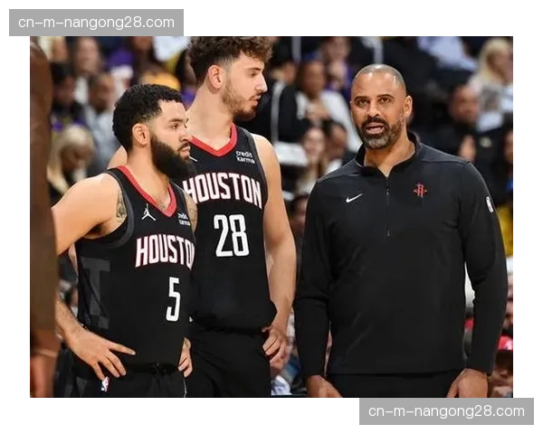 某冠军中锋退役后转型数据分析师,解读护框效率对现代篮球的影响 某冠军中锋退役后转型数据分析师,解读护框效率对现代篮球的影响